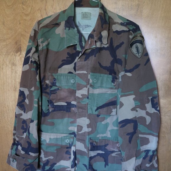 Men's Military Issue Woodland Camouflage Pattern Combat Coat Size Large/Regular - Picture 2 of 16